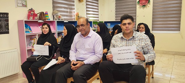 برگزاری کارگاه آموزشی جهت خدمت به زوار اربعین بهداشت محیط و کنترل بیماری ها با حضور کادر درمان درمانگاه مرکزی دشت عباس