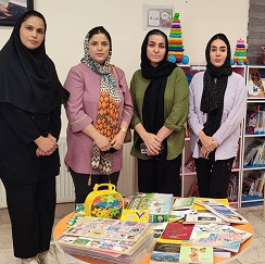 اهدای اسباب بازی و کتاب نوجوان به کتابخانه شهدای دشت عباس